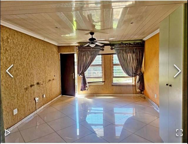 3 BEDROOM CLUSTER FOR SALE IN RHODESFIELD